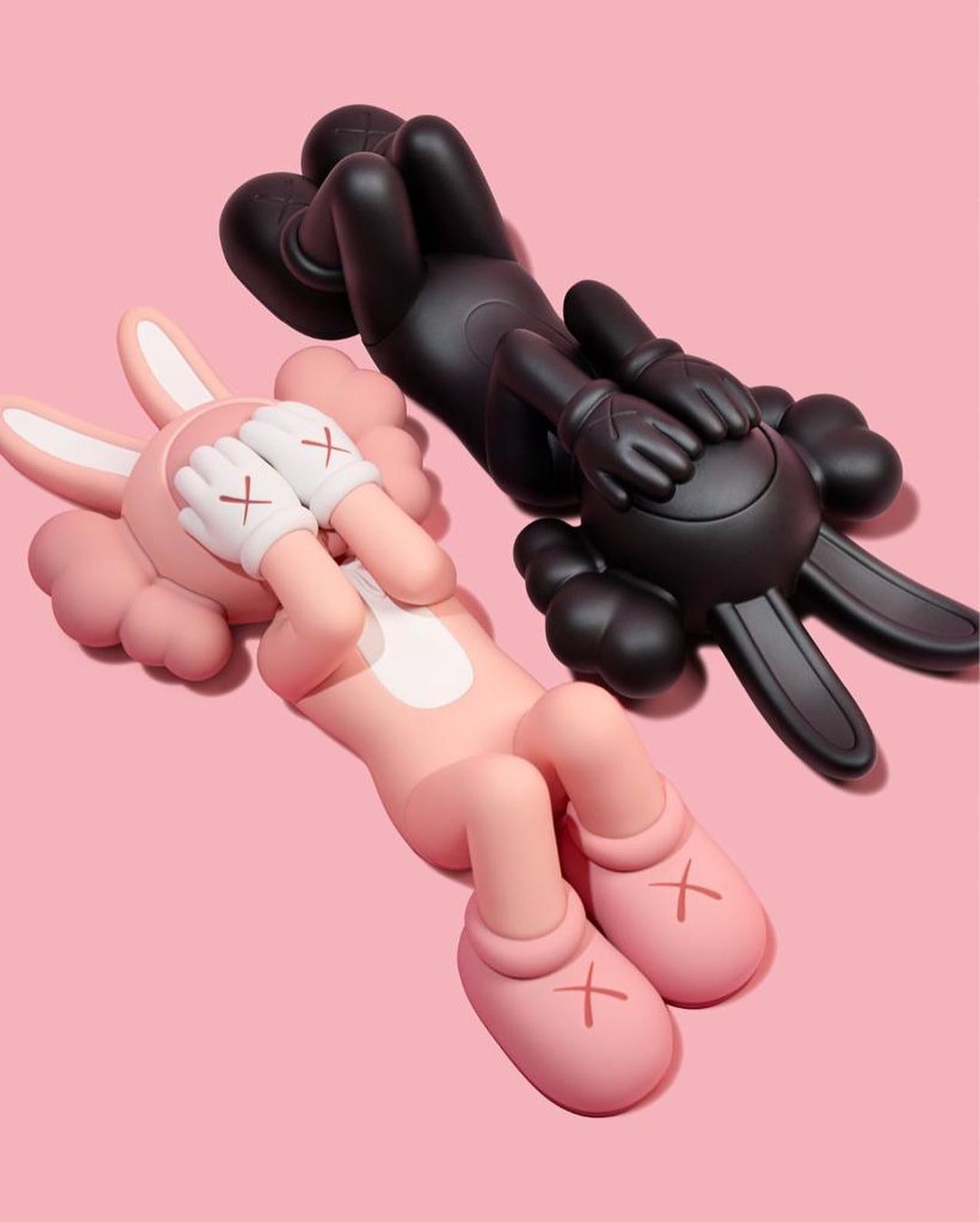 KAWS,印度尼西亚神庙