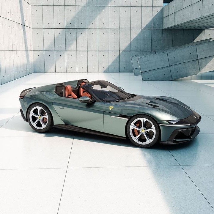 法拉利,发表电动车, Ferrari Styling Centre, V12旗舰超跑, 12Cilindri
